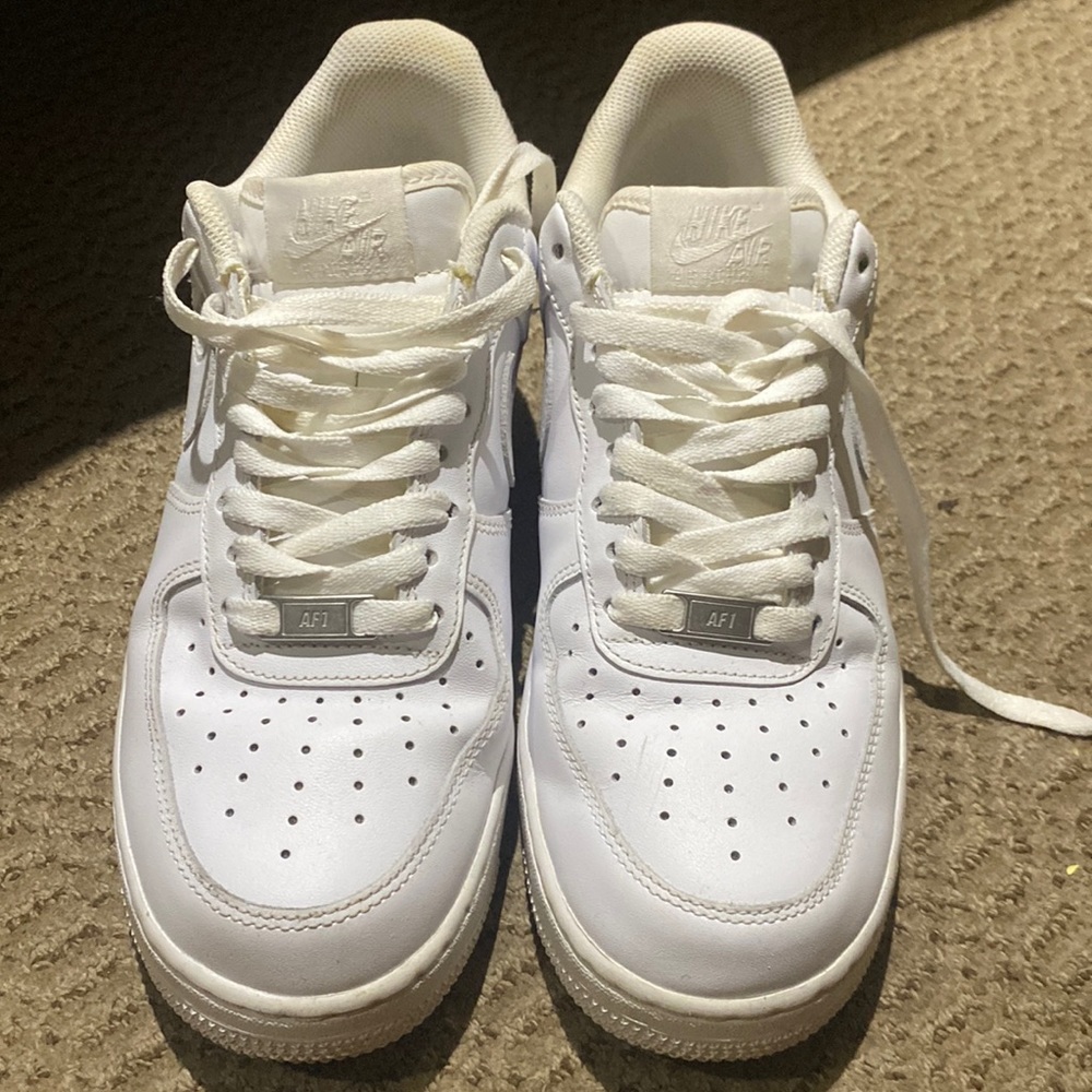 NIKE AIR FORCE 1